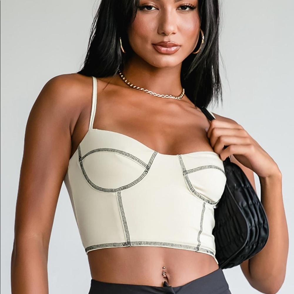 Princess Polly Leilani Top | US 4 | Beige - Picture 2 of 8